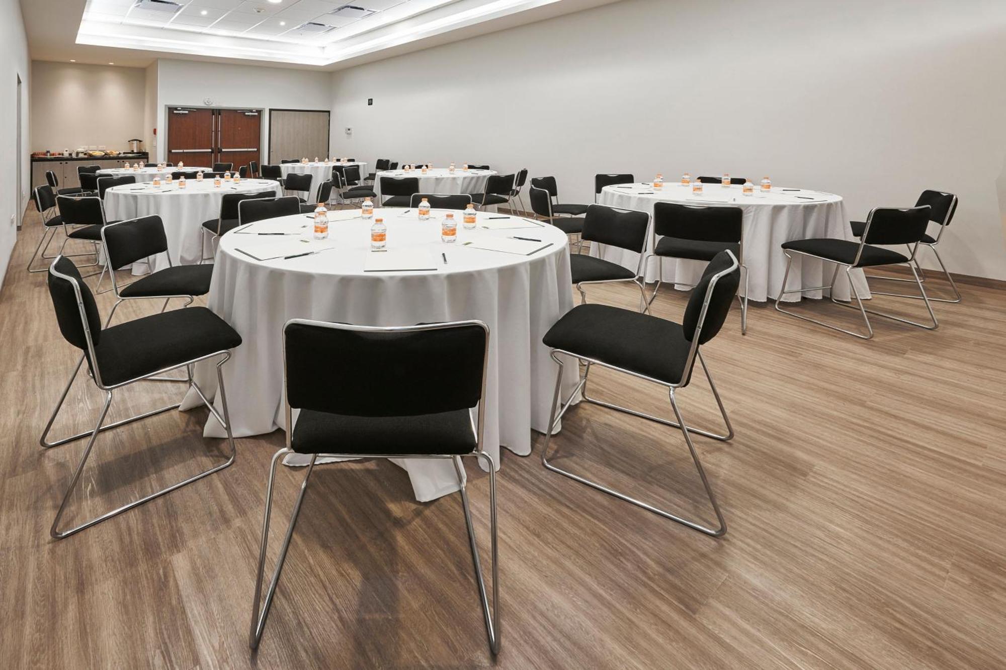 City Express Junior By Marriott Leon Centro De Convenciones Exterior foto