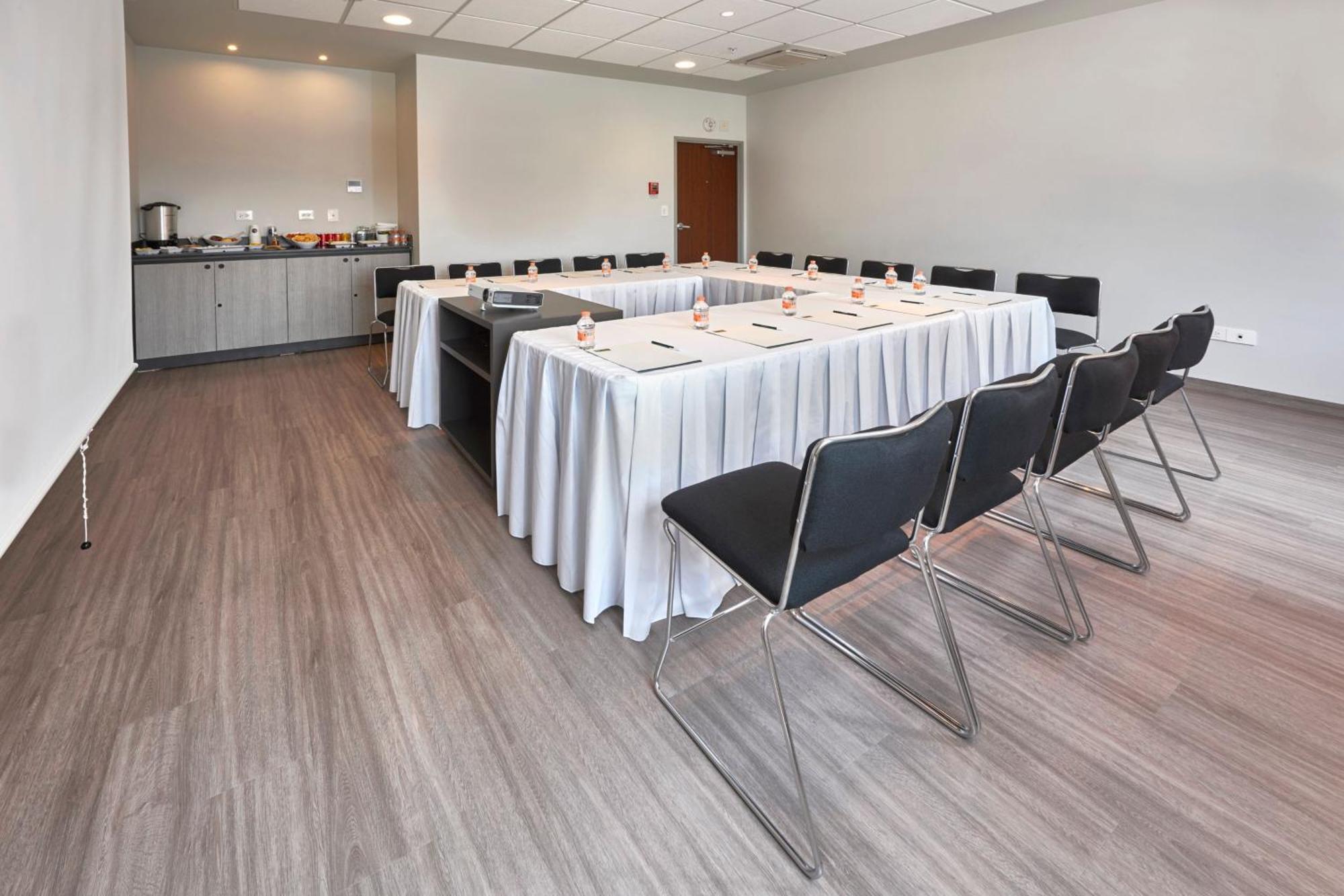 City Express Junior By Marriott Leon Centro De Convenciones Exterior foto